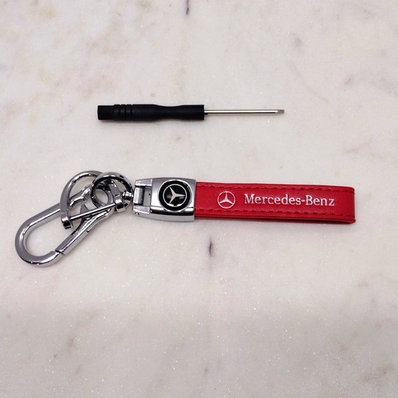 Mercedes-Benz Red Key Chain B09YNWZYJP - Picture 1 of 4